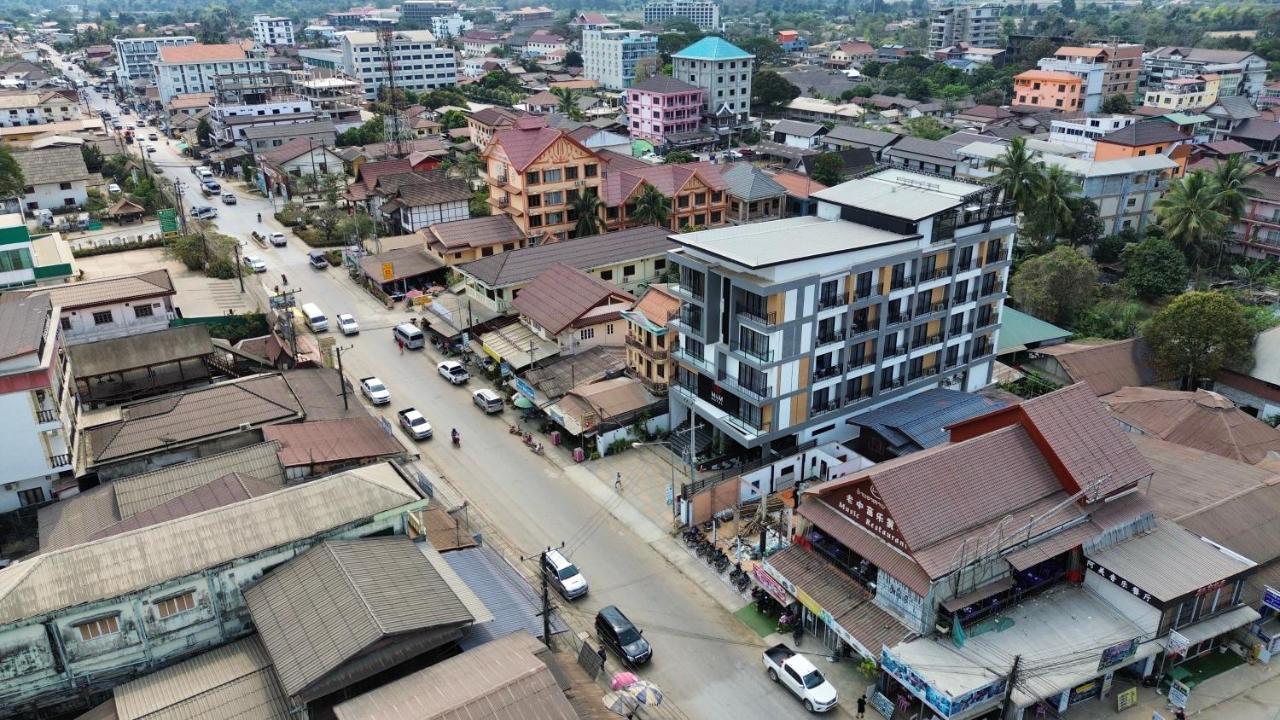M&M Hotel Vang Vieng Exterior foto
